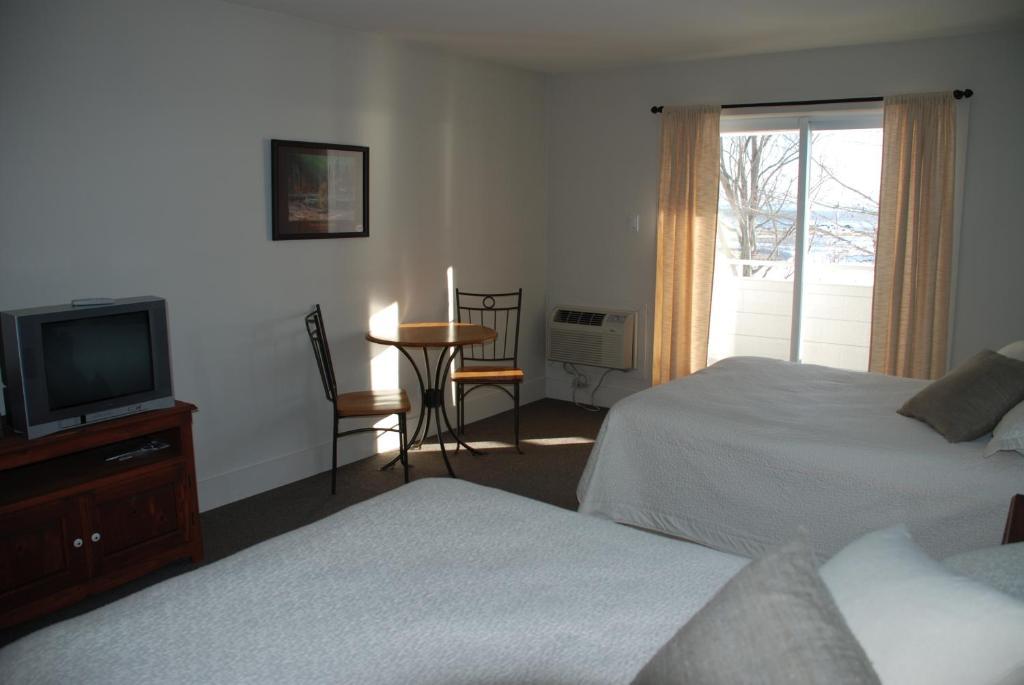 Auberge La Courtepointe Petite-Riviere-Saint-Francois Rum bild
