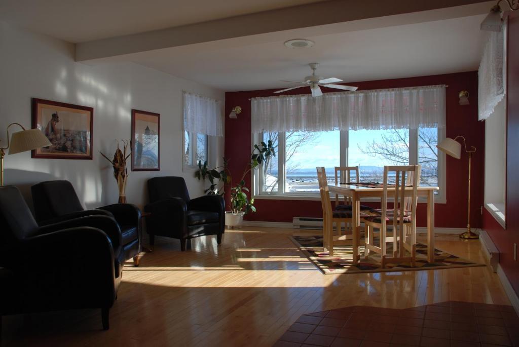 Auberge La Courtepointe Petite-Riviere-Saint-Francois Exteriör bild