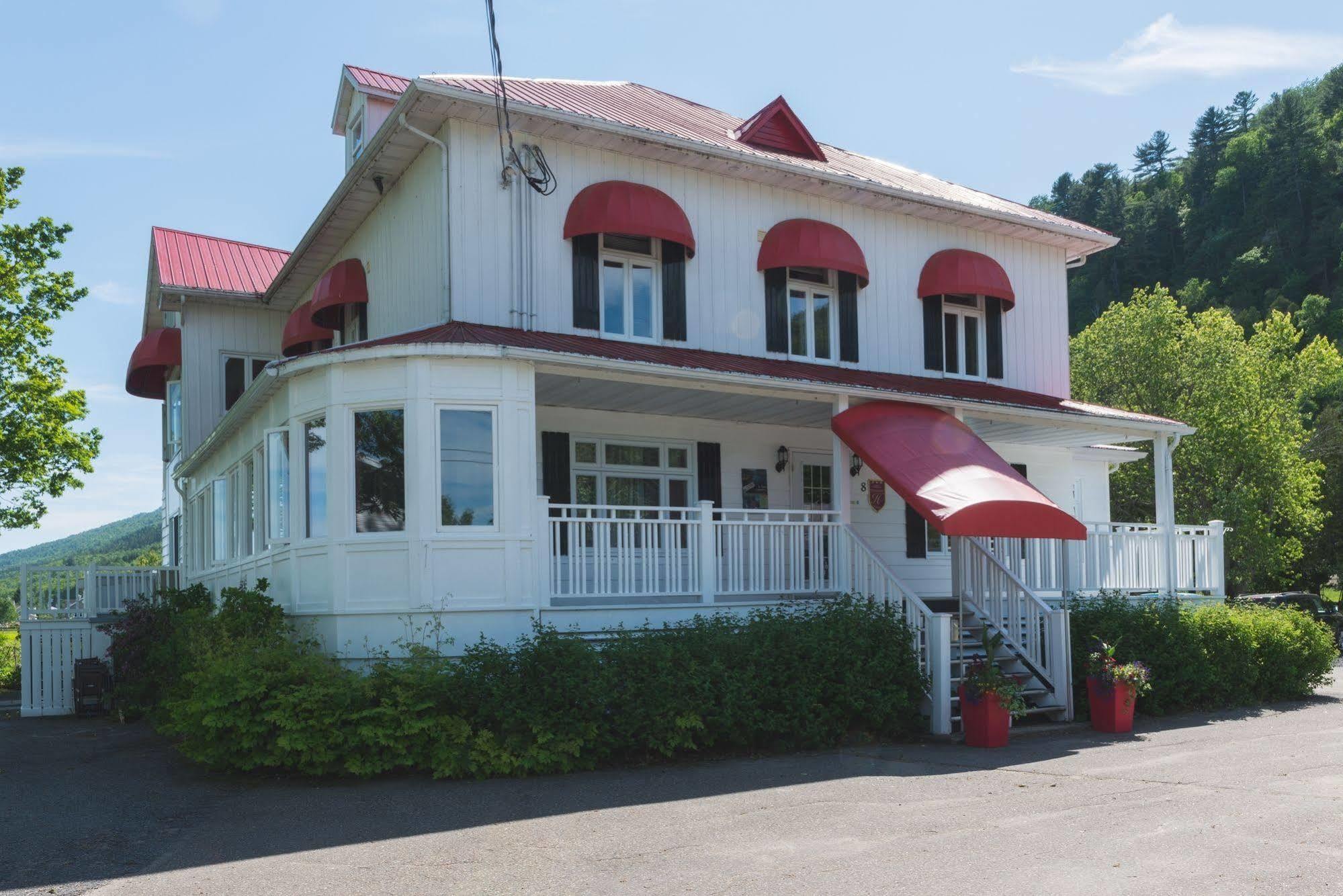 Auberge La Courtepointe Petite-Riviere-Saint-Francois Exteriör bild